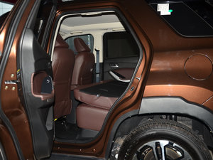 2017款1.3T 手动尊贵型 后排座椅放倒
