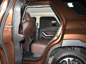 2017款1.3T 手动尊贵型 后排空间