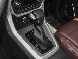 2017款1.3T CVT豪华型 换挡杆