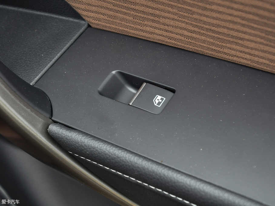 2017M(fi)3 1.5L ք(dng)Ӣ