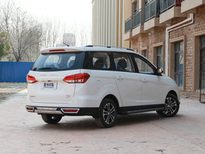2017款1.5L 手动精英型 整体外观