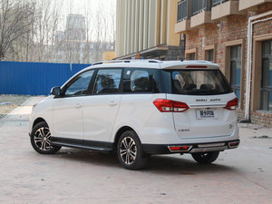 2017款1.5L 手动精英型 左后45度