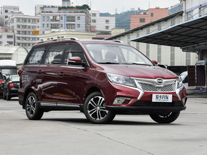 2017款1.5L 手动豪华型 整体外观
