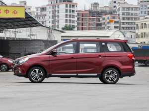 2017款1.5L 手动豪华型 正侧（左）