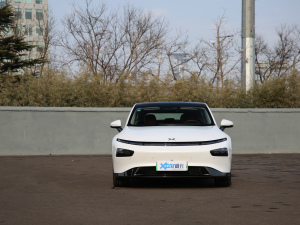 2020款670E 整体外观