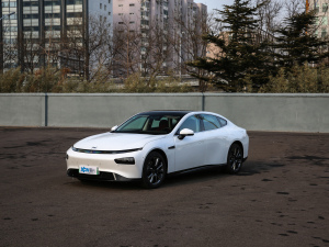 2020款670E 整体外观