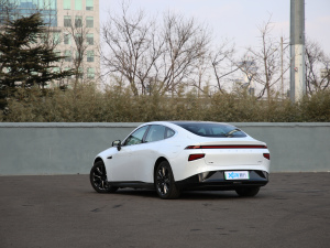 2020款670E 整体外观