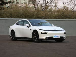 2020款670E 整体外观