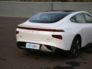 2020款670E 细节外观