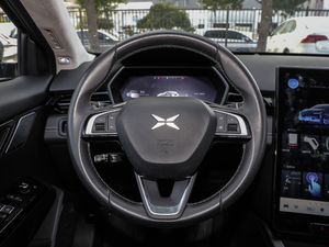 2020款520 尊享版 方向盘