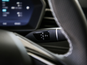 2020款520i 智享版 换挡杆