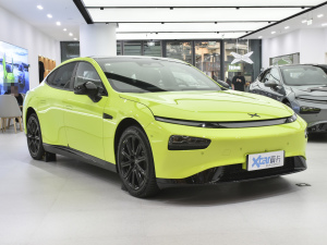 2022款670E+鹏翼版 右前45度