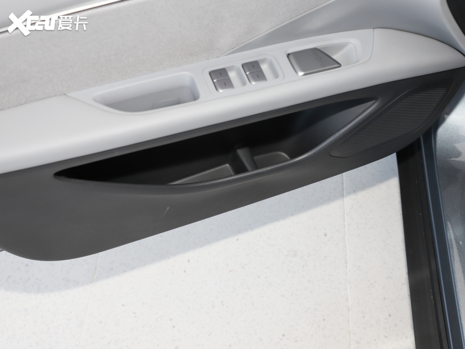 2024СiM03 620 Lm(x)