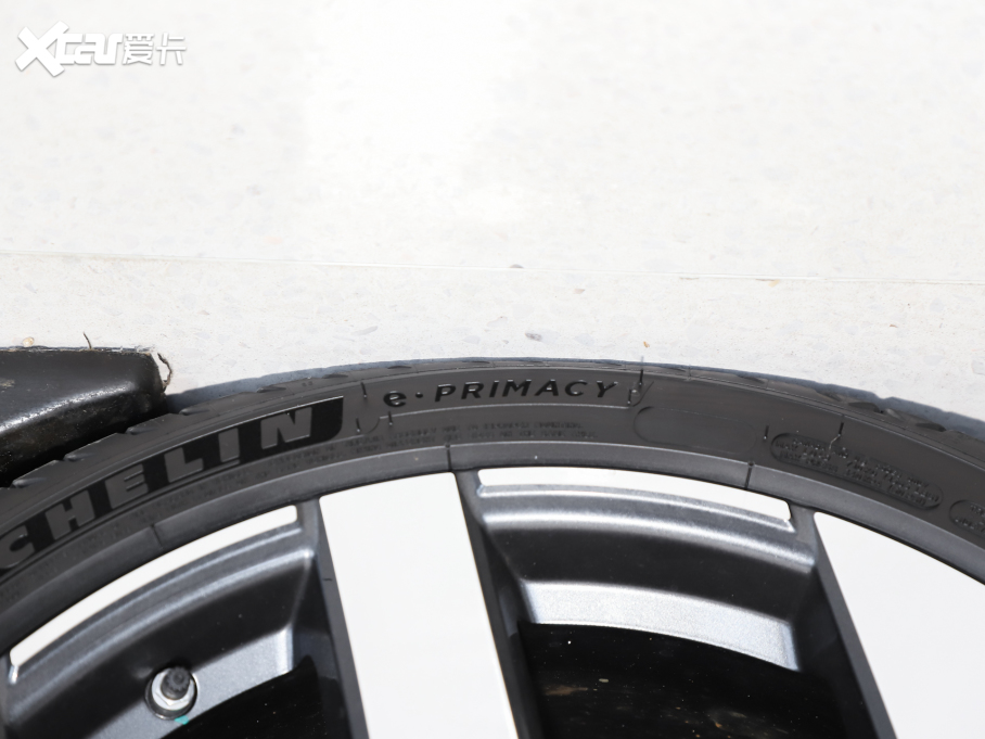 2024СiM03 620 Lm(x)