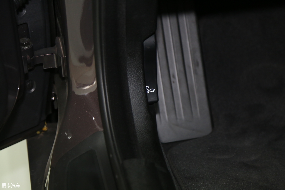 2017A(y)LPINA B4 3.0T Ԅ(dng)