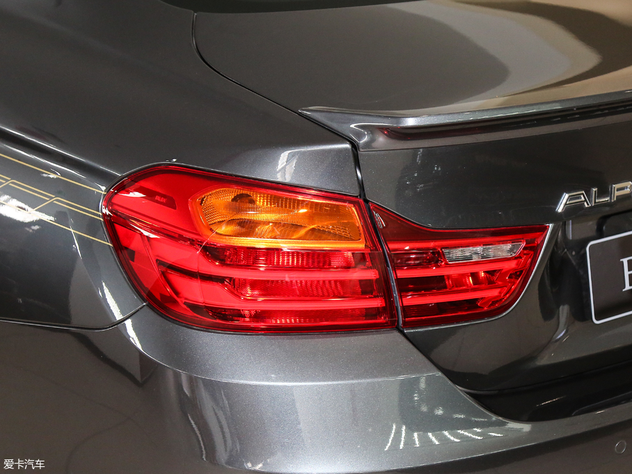 2017A(y)LPINA B4 3.0T Ԅ(dng)