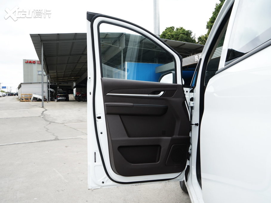 2023M7 2.0L CNGLSI\ 9