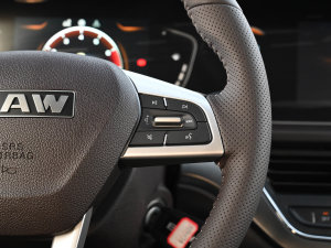 2023款1.6L 长轴商务型 7座 音响调节