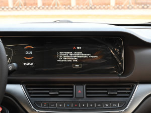 2023款1.6L 长轴商务型 7座 中控台显示屏