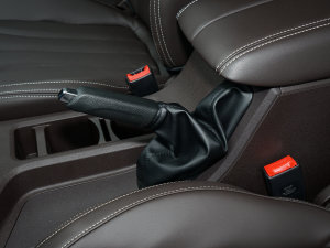 2023款2.0L 长轴商务型 7座 驻车制动器