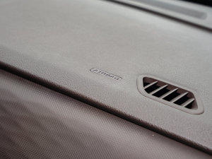 2023款2.0L 长轴商务型 7座 中控区