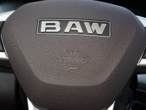 2023款1.6L 长轴创享型 7座 中控区