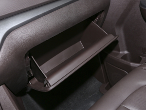 2023款1.6L 标轴商务型 7座 手套箱