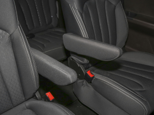 2023款1.6L 长轴创享型 9座 空间座椅