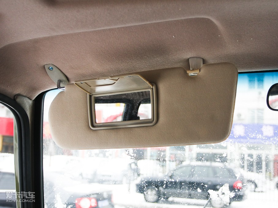 2010���(zh��n)�� 2.0L �Ƕ�ʿ