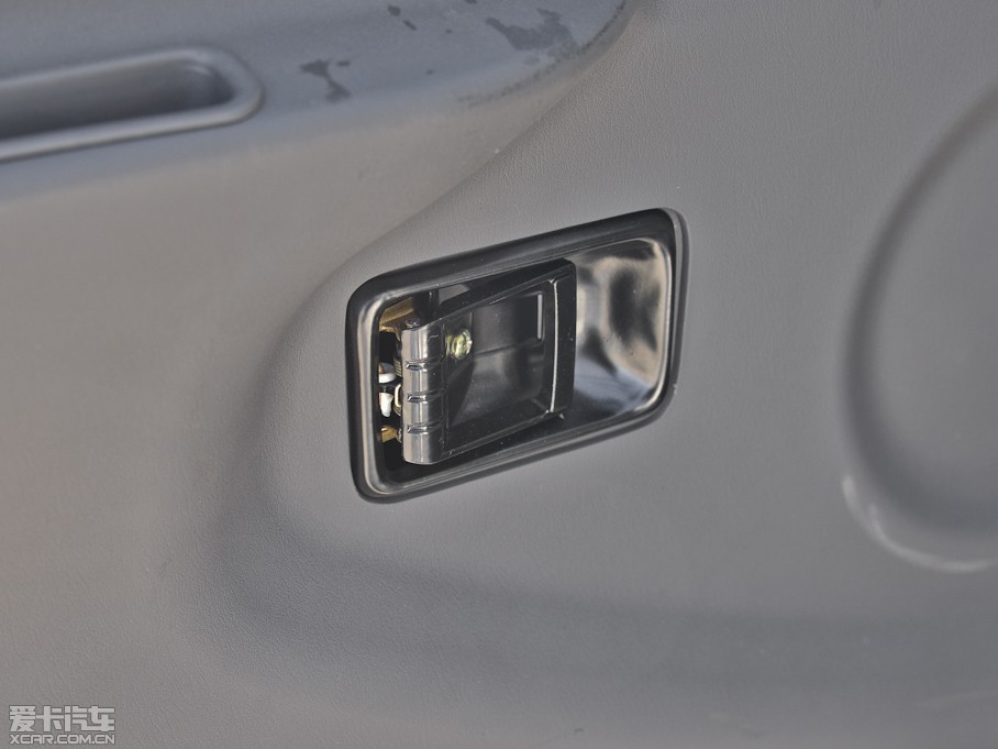 2010���(zh��n)�� 2.0L ���T���L��