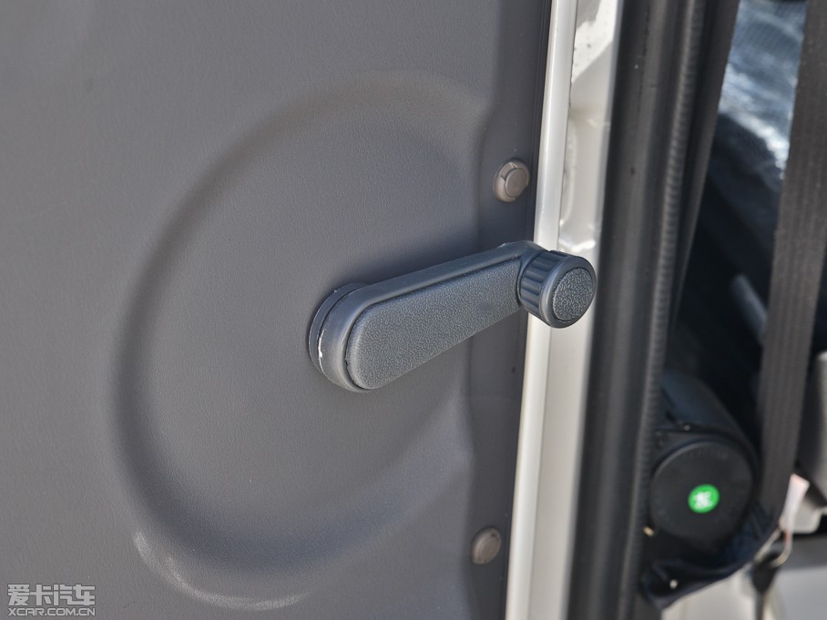 2010���(zh��n)�� 2.0L ���T���L��