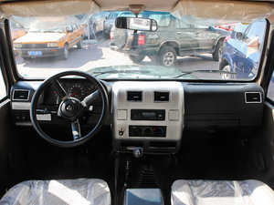 2010款2.0L 硬顶版 内饰全景