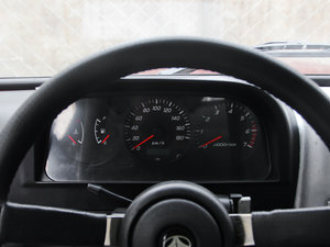 2010款2.0L 硬顶版 仪表