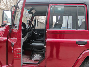 2010款2.0L CK 前排空间