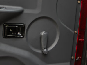 2010款2.0L CK 主驾车窗控制区	