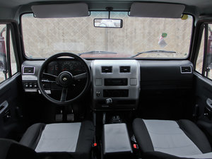 2010款2.0L CK 内饰全景