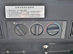 2010款2.0L 五门加长版 空调调节