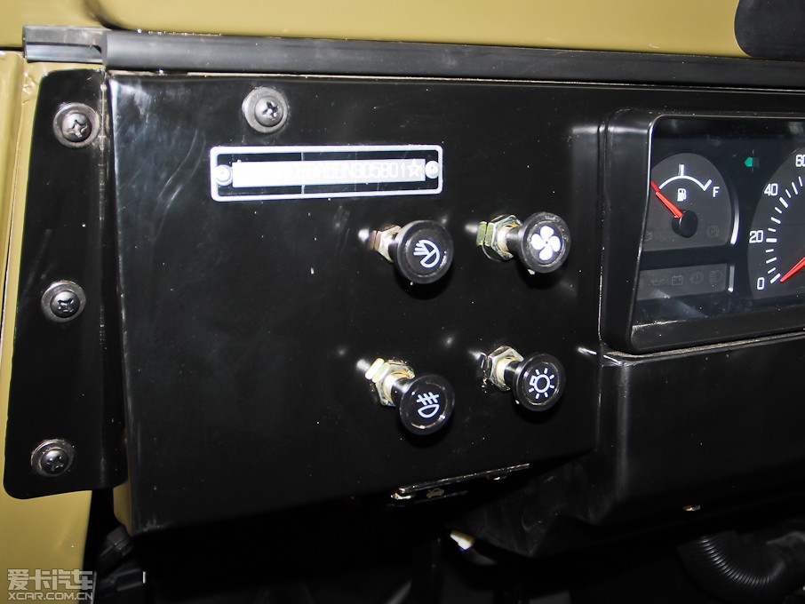 2012212 T01 2.0L (q)m