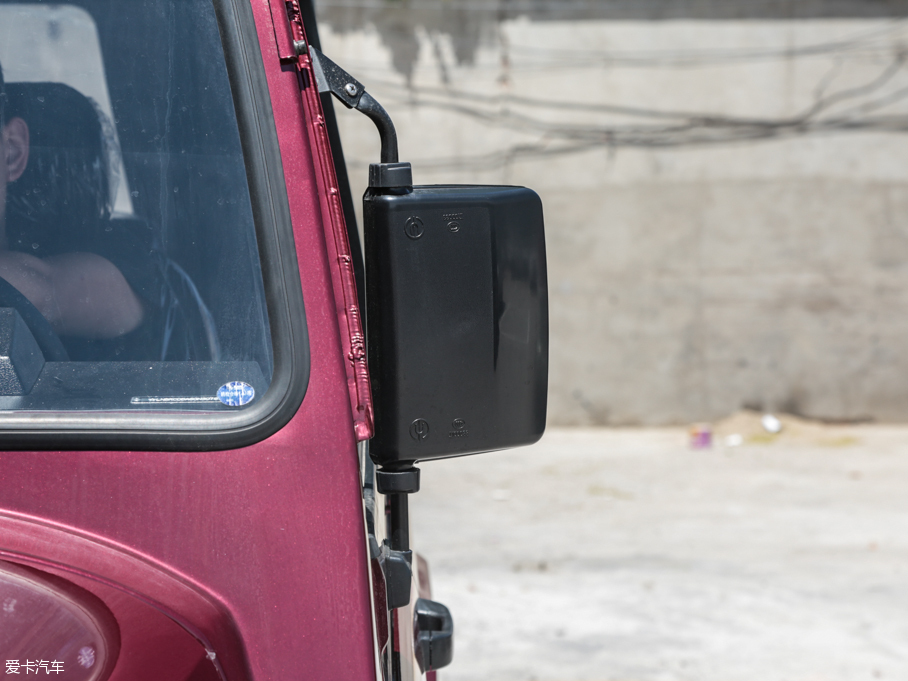 2016���(zh��n)�� 2.0L �Ƕ�ʿ���A�� ��V