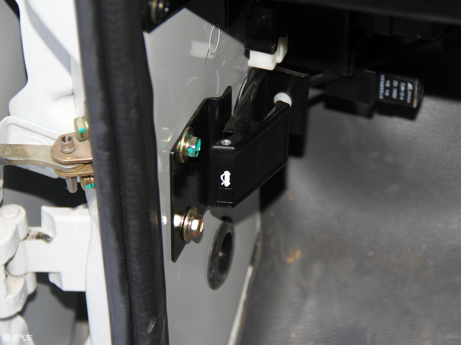 2016(zhn) 2.0L Ӳ픰A V