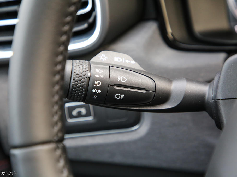 2019I(lng)02 ܰ 2.0TD (q) ҫPro (gu)VI