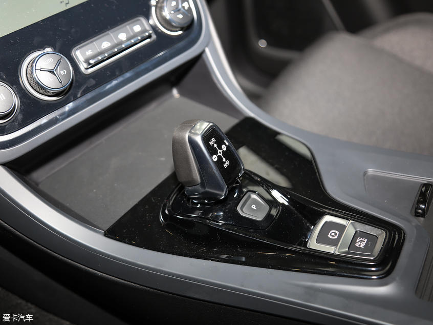 領克2019款領克01