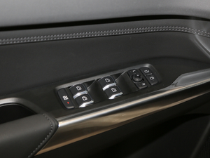 20192.0T 򌼃 VI {܇ƅ^	