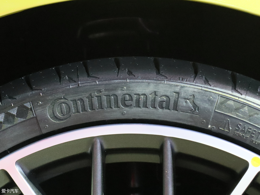 2019I03 03+ 2.0TD Ԅb