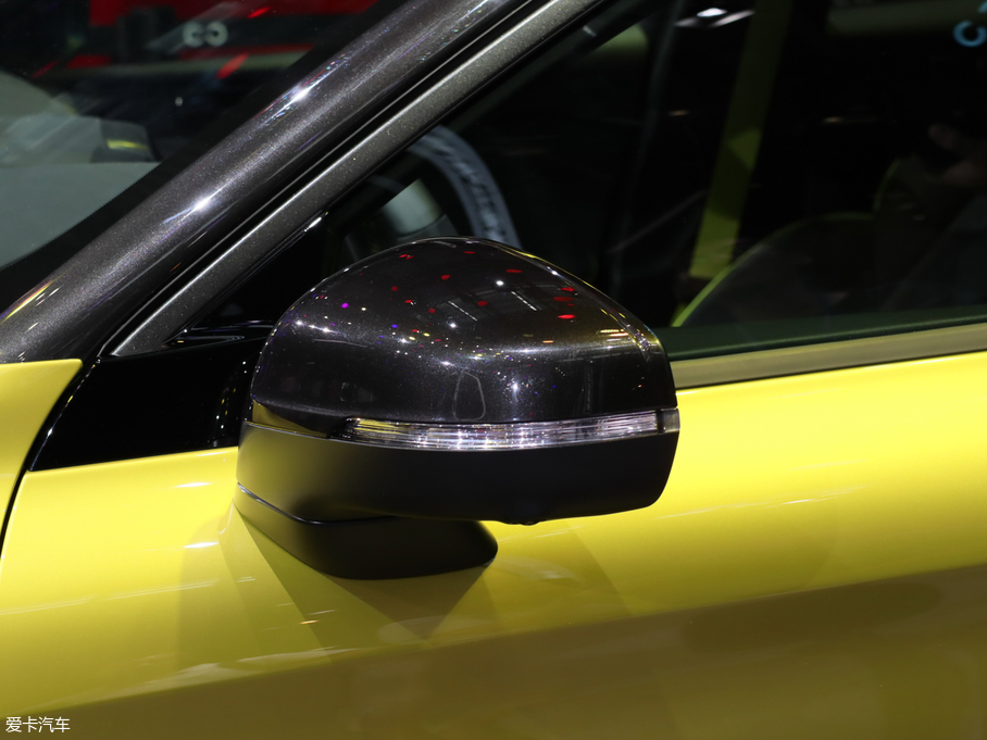 2019I(lng)03 03+ 2.0TD Ԅb