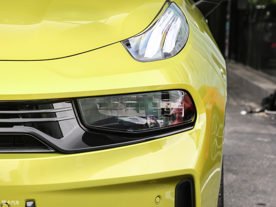 2019I03 03+ 2.0TD Ԅb