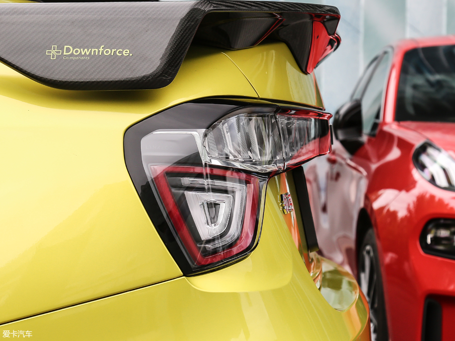 2019I03 03+ 2.0TD Ԅb