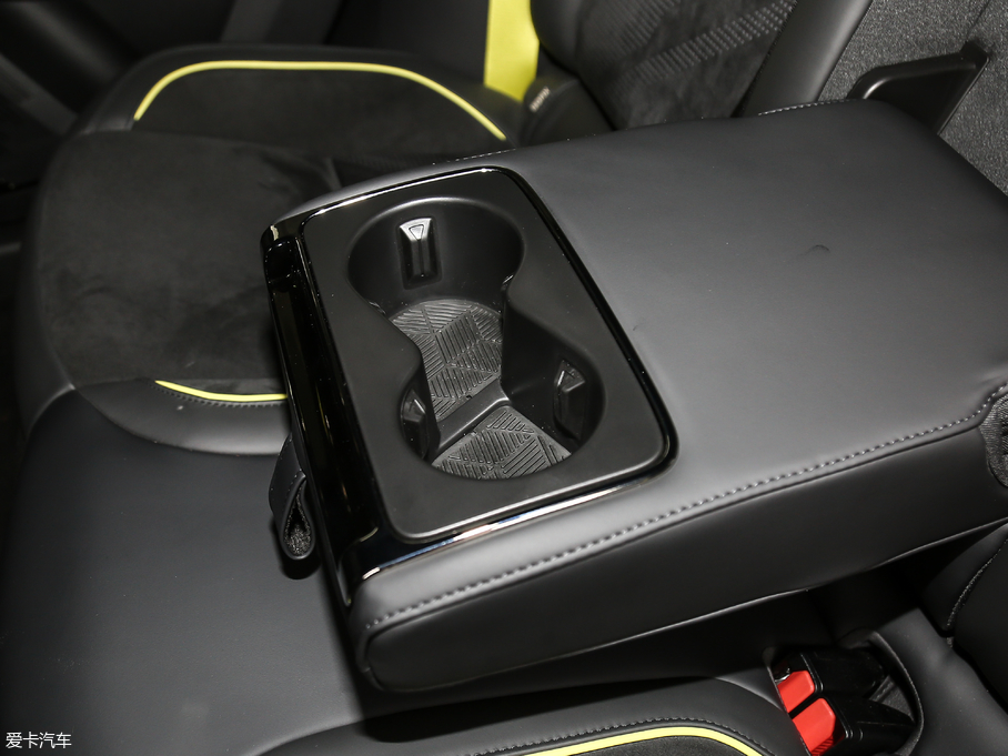 2019I(lng)03 03+ 2.0TD Ԅb