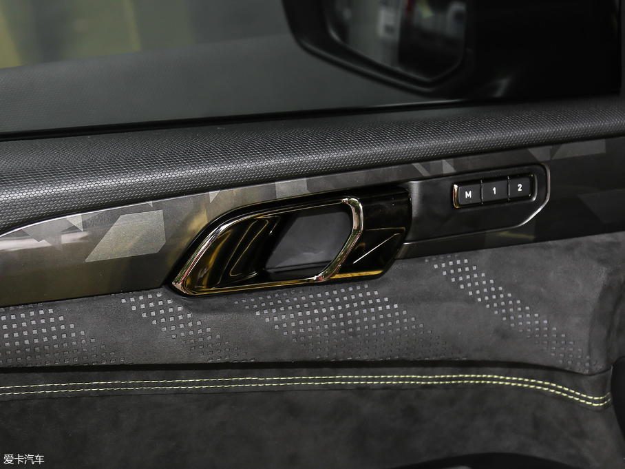 2019I03 03+ 2.0TD Ԅb