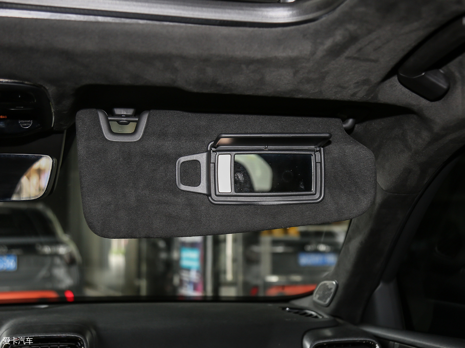 2019I03 03+ 2.0TD Ԅb